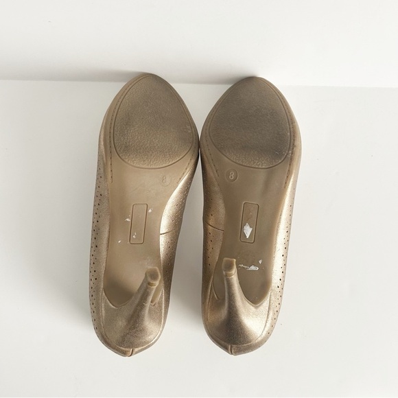 Metaphor Gold Heels | Size 8 - Picture 7 of 7